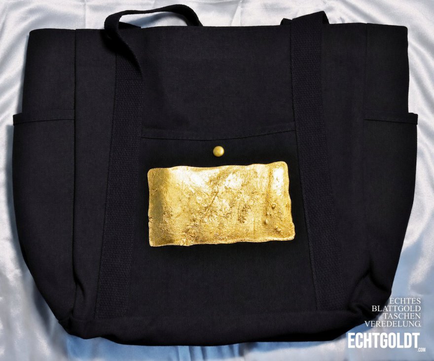 Julian Echtgoldt Real Leaf Gold on fabrics and clutch on www.echtgoldt.com Damentaschen Ausgehtaschen
